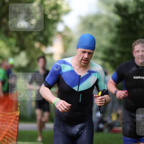 15.06.2025 - 7 Türme Triathlon Michael Strokosch http://msf.ph/oto/7969169 15.06.2025 12:55:57 Schwimmen 708, 755, 776, 818, 833, 877, 880, 895, 904, 919, 1023, 1071, 1120, 1144, 1150, 1153, 1177 meine-sportfotos.de