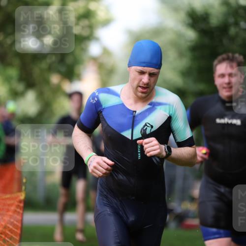 15.06.2025 - 7 Türme Triathlon Michael Strokosch http://msf.ph/oto/7969173 15.06.2025 12:55:57 Schwimmen 708, 755, 776, 818, 833, 877, 880, 895, 904, 919, 1023, 1071, 1120, 1144, 1150, 1153, 1177 meine-sportfotos.de