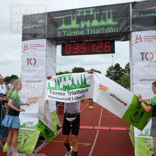 15.06.2025 - 7 Türme Triathlon Michael Strokosch http://msf.ph/oto/7969191 15.06.2025 13:51:26 Ziel 282, 855, 955, 1105 meine-sportfotos.de