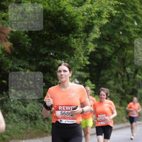 15.06.2025 - REWE Women's Run Jannik Wohlers http://msf.ph/oto/7969209 15.06.2025 10:04:17 Laufen 5686, 6415 meine-sportfotos.de