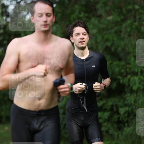 15.06.2025 - 7 Türme Triathlon Michael Strokosch http://msf.ph/oto/7969221 15.06.2025 12:56:01 Schwimmen 708, 741, 776, 818, 833, 880, 895, 904, 1023, 1071, 1120, 1144, 1150, 1153, 1177 meine-sportfotos.de