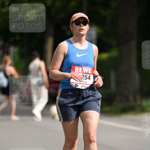 15.06.2025 - REWE Women's Run Dr. Thomas Lammeyer http://msf.ph/oto/7969261 15.06.2025 09:57:45 Laufen 254 meine-sportfotos.de