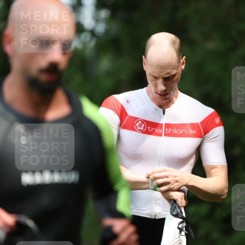 15.06.2025 - 7 Türme Triathlon Michael Strokosch http://msf.ph/oto/7969273 15.06.2025 12:56:05 Schwimmen 708, 741, 776, 818, 833, 880, 895, 904, 992, 1120, 1144, 1149, 1150, 1153, 1177 meine-sportfotos.de