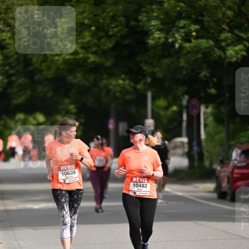 15.06.2025 - REWE Women's Run Dr. Thomas Lammeyer http://msf.ph/oto/7969276 15.06.2025 09:58:01 Laufen 10639, 10482 meine-sportfotos.de