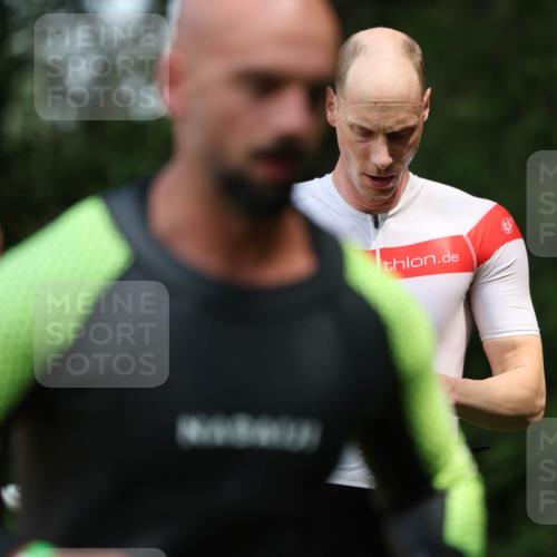 15.06.2025 - 7 Türme Triathlon Michael Strokosch http://msf.ph/oto/7969278 15.06.2025 12:56:05 Schwimmen 708, 741, 776, 818, 833, 880, 895, 904, 992, 1120, 1144, 1149, 1150, 1153, 1177 meine-sportfotos.de