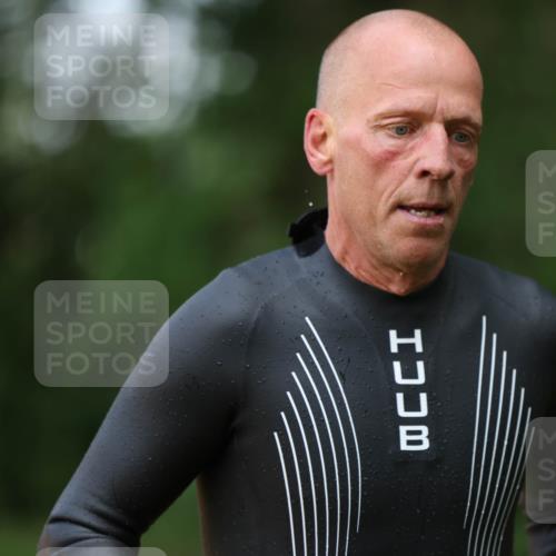 15.06.2025 - 7 Türme Triathlon Michael Strokosch http://msf.ph/oto/7969289 15.06.2025 12:56:07 Schwimmen 708, 741, 776, 818, 833, 869, 872, 880, 895, 896, 904, 992, 1091, 1120, 1149, 1150, 1153, 1177 meine-sportfotos.de