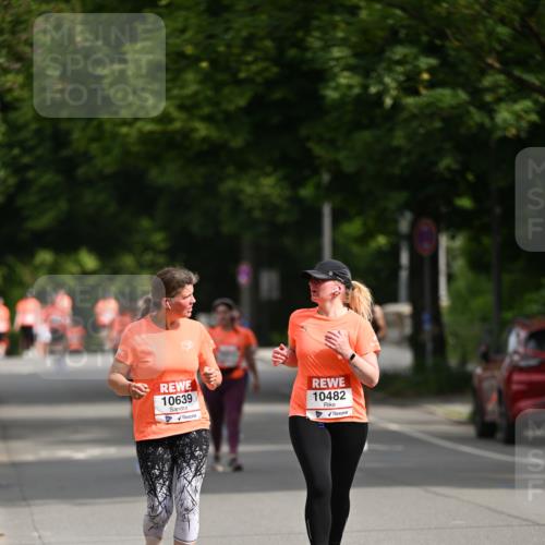 15.06.2025 - REWE Women's Run Dr. Thomas Lammeyer http://msf.ph/oto/7969297 15.06.2025 09:58:01 Laufen 10639, 10482 meine-sportfotos.de