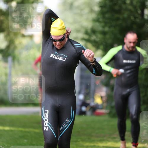 15.06.2025 - 7 Türme Triathlon Michael Strokosch http://msf.ph/oto/7969303 15.06.2025 12:56:09 Schwimmen 708, 741, 776, 804, 818, 833, 869, 872, 880, 895, 896, 904, 992, 1091, 1120, 1149, 1150, 1153, 1177 meine-sportfotos.de