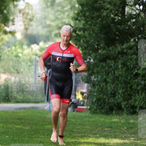 15.06.2025 - 7 Türme Triathlon Michael Strokosch http://msf.ph/oto/7969349 15.06.2025 12:56:13 Schwimmen 708, 741, 776, 804, 833, 842, 869, 872, 880, 896, 904, 963, 992, 1091, 1120, 1149, 1150 meine-sportfotos.de