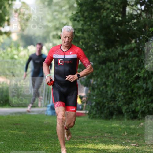 15.06.2025 - 7 Türme Triathlon Michael Strokosch http://msf.ph/oto/7969351 15.06.2025 12:56:13 Schwimmen 708, 741, 776, 804, 833, 842, 869, 872, 880, 896, 904, 963, 992, 1091, 1120, 1149, 1150 meine-sportfotos.de