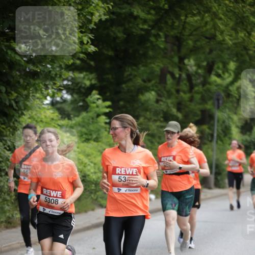15.06.2025 - REWE Women's Run Jannik Wohlers http://msf.ph/oto/7969360 15.06.2025 10:04:25 Laufen 5308, 53 meine-sportfotos.de