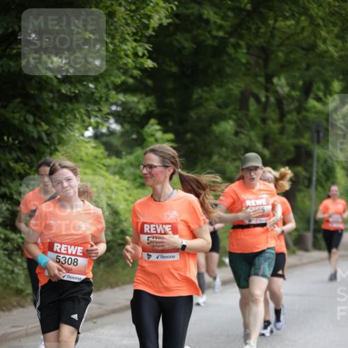 15.06.2025 - REWE Women's Run Jannik Wohlers http://msf.ph/oto/7969371 15.06.2025 10:04:26 Laufen 5308 meine-sportfotos.de