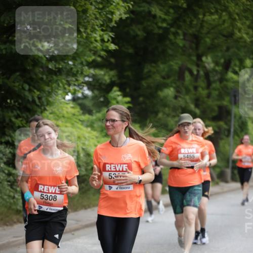 15.06.2025 - REWE Women's Run Jannik Wohlers http://msf.ph/oto/7969375 15.06.2025 10:04:26 Laufen 5308, 53, 5455 meine-sportfotos.de