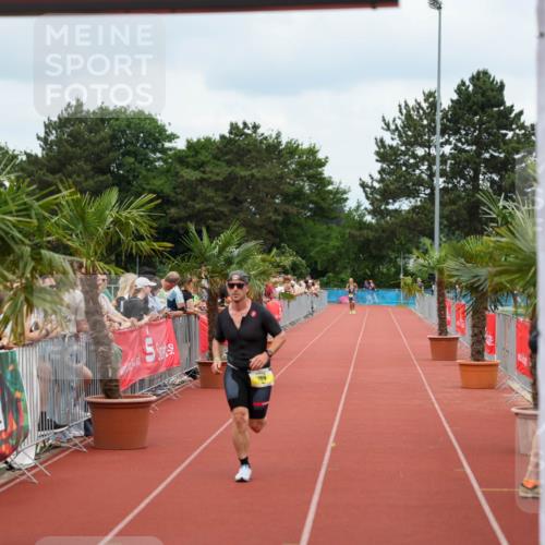 15.06.2025 - 7 Türme Triathlon Michael Strokosch http://msf.ph/oto/7969383 15.06.2025 13:52:22 Ziel 789 meine-sportfotos.de
