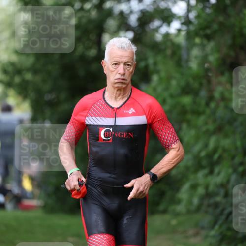 15.06.2025 - 7 Türme Triathlon Michael Strokosch http://msf.ph/oto/7969389 15.06.2025 12:56:15 Schwimmen 741, 776, 804, 842, 851, 869, 872, 880, 896, 904, 963, 992, 1091, 1120, 1149, 1150 meine-sportfotos.de