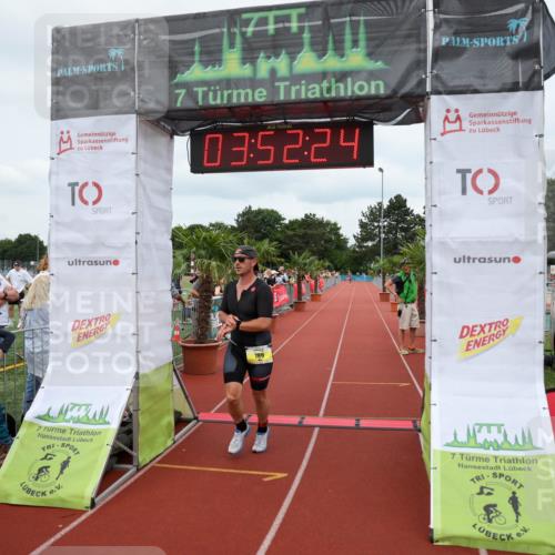 15.06.2025 - 7 Türme Triathlon Michael Strokosch http://msf.ph/oto/7969408 15.06.2025 13:52:24 Ziel 789 meine-sportfotos.de