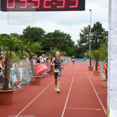 15.06.2025 - 7 Türme Triathlon Michael Strokosch http://msf.ph/oto/7969422 15.06.2025 13:52:39 Ziel 1181 meine-sportfotos.de