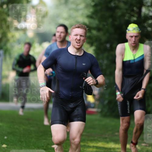 15.06.2025 - 7 Türme Triathlon Michael Strokosch http://msf.ph/oto/7969456 15.06.2025 12:56:22 Schwimmen 741, 767, 786, 804, 842, 851, 869, 872, 880, 896, 904, 963, 992, 1060, 1070, 1077, 1091, 1149 meine-sportfotos.de