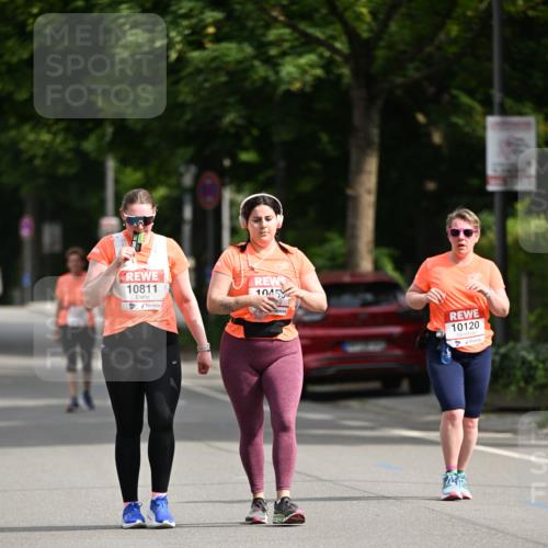 15.06.2025 - REWE Women's Run Dr. Thomas Lammeyer http://msf.ph/oto/7969481 15.06.2025 09:58:15 Laufen 10811, 1045, 10120 meine-sportfotos.de