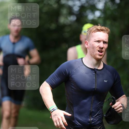 15.06.2025 - 7 Türme Triathlon Michael Strokosch http://msf.ph/oto/7969482 15.06.2025 12:56:23 Schwimmen 741, 767, 786, 804, 842, 851, 869, 872, 880, 896, 904, 963, 992, 1060, 1070, 1077, 1091, 1149 meine-sportfotos.de