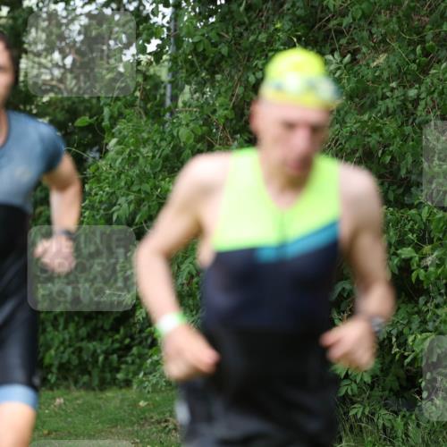 15.06.2025 - 7 Türme Triathlon Michael Strokosch http://msf.ph/oto/7969493 15.06.2025 12:56:24 Schwimmen 741, 767, 786, 804, 842, 851, 869, 872, 880, 896, 904, 963, 992, 1060, 1070, 1077, 1091, 1149 meine-sportfotos.de