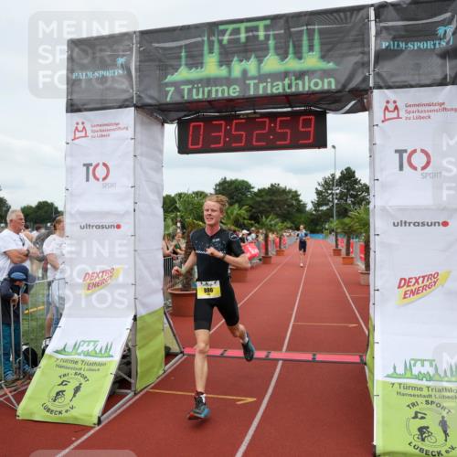 15.06.2025 - 7 Türme Triathlon Michael Strokosch http://msf.ph/oto/7969549 15.06.2025 13:52:59 Ziel 886, 1164 meine-sportfotos.de