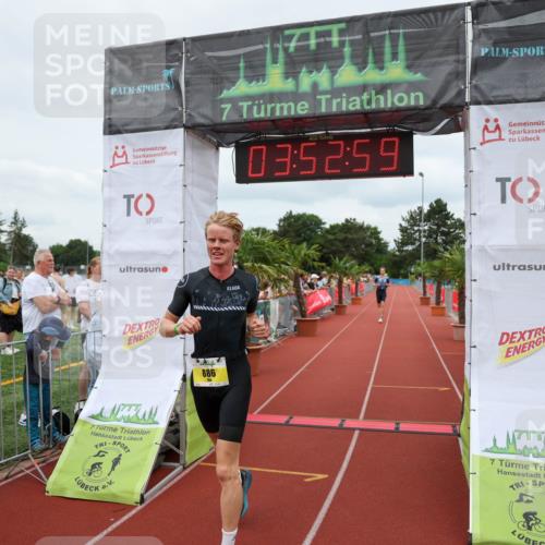 15.06.2025 - 7 Türme Triathlon Michael Strokosch http://msf.ph/oto/7969554 15.06.2025 13:52:59 Ziel 886, 1164 meine-sportfotos.de