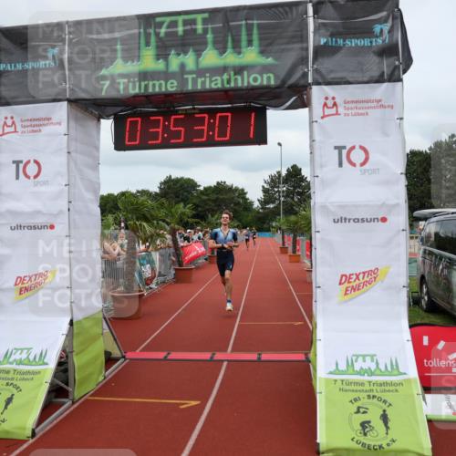 15.06.2025 - 7 Türme Triathlon Michael Strokosch http://msf.ph/oto/7969561 15.06.2025 13:53:01 Ziel 886, 1164 meine-sportfotos.de
