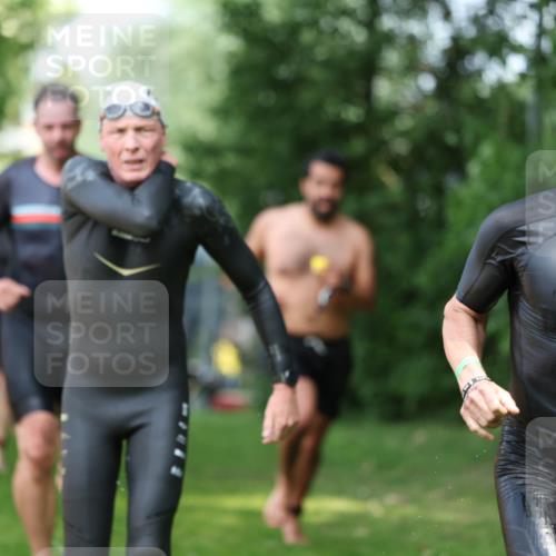 15.06.2025 - 7 Türme Triathlon Michael Strokosch http://msf.ph/oto/7969579 15.06.2025 12:56:33 Schwimmen 767, 786, 804, 842, 851, 868, 869, 872, 886, 896, 901, 963, 992, 1003, 1028, 1060, 1070, 1077, 1091, 1175, 1198 meine-sportfotos.de
