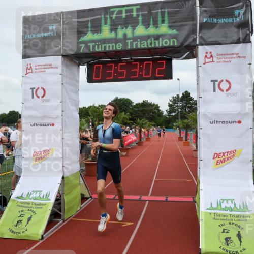 15.06.2025 - 7 Türme Triathlon Michael Strokosch http://msf.ph/oto/7969583 15.06.2025 13:53:02 Ziel 886, 1164 meine-sportfotos.de