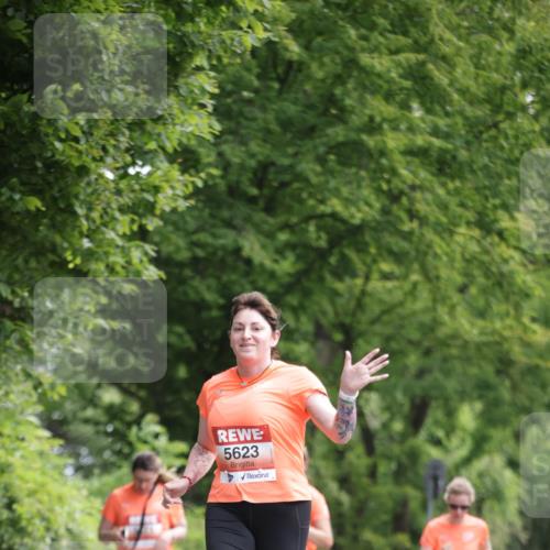 15.06.2025 - REWE Women's Run Jannik Wohlers http://msf.ph/oto/7969586 15.06.2025 10:04:43 Laufen 5623 meine-sportfotos.de