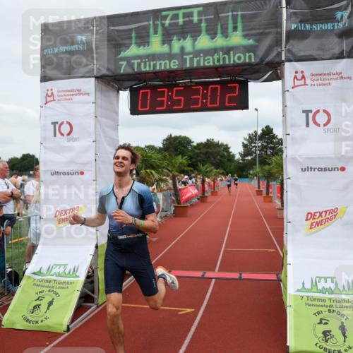 15.06.2025 - 7 Türme Triathlon Michael Strokosch http://msf.ph/oto/7969588 15.06.2025 13:53:02 Ziel 886, 1164 meine-sportfotos.de