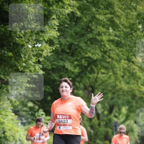 15.06.2025 - REWE Women's Run Jannik Wohlers http://msf.ph/oto/7969589 15.06.2025 10:04:43 Laufen 5623 meine-sportfotos.de