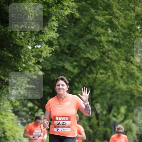 15.06.2025 - REWE Women's Run Jannik Wohlers http://msf.ph/oto/7969597 15.06.2025 10:04:43 Laufen 00, 5623 meine-sportfotos.de