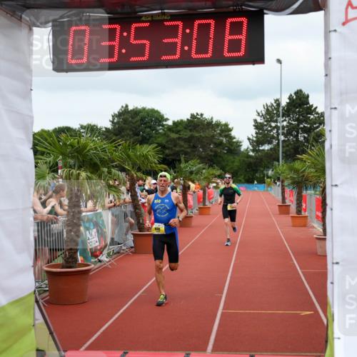 15.06.2025 - 7 Türme Triathlon Michael Strokosch http://msf.ph/oto/7969609 15.06.2025 13:53:08 Ziel 881, 930, 1164 meine-sportfotos.de