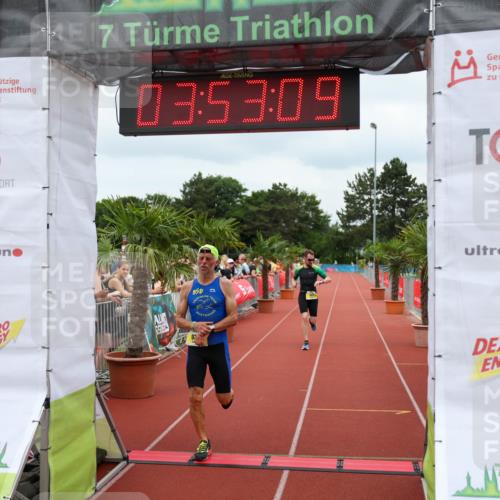 15.06.2025 - 7 Türme Triathlon Michael Strokosch http://msf.ph/oto/7969620 15.06.2025 13:53:08 Ziel 881, 930, 1164 meine-sportfotos.de