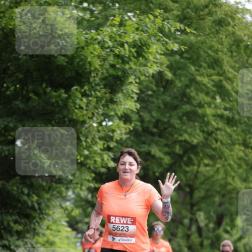 15.06.2025 - REWE Women's Run Jannik Wohlers http://msf.ph/oto/7969625 15.06.2025 10:04:44 Laufen 5623 meine-sportfotos.de