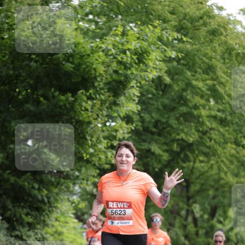 15.06.2025 - REWE Women's Run Jannik Wohlers http://msf.ph/oto/7969629 15.06.2025 10:04:44 Laufen 5623 meine-sportfotos.de