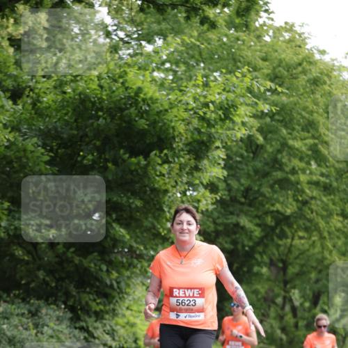 15.06.2025 - REWE Women's Run Jannik Wohlers http://msf.ph/oto/7969642 15.06.2025 10:04:44 Laufen 5623 meine-sportfotos.de