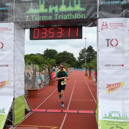 15.06.2025 - 7 Türme Triathlon Michael Strokosch http://msf.ph/oto/7969646 15.06.2025 13:53:10 Ziel 881, 930 meine-sportfotos.de
