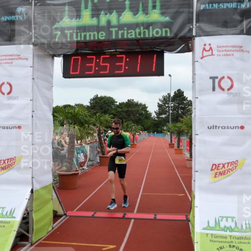 15.06.2025 - 7 Türme Triathlon Michael Strokosch http://msf.ph/oto/7969649 15.06.2025 13:53:10 Ziel 881, 930 meine-sportfotos.de