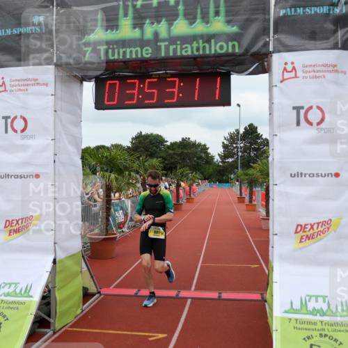 15.06.2025 - 7 Türme Triathlon Michael Strokosch http://msf.ph/oto/7969652 15.06.2025 13:53:11 Ziel 881, 930 meine-sportfotos.de