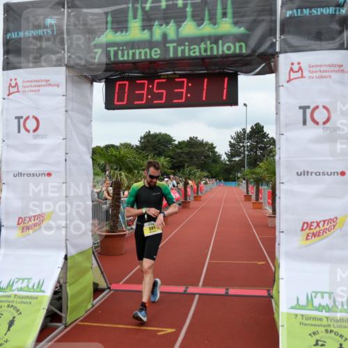 15.06.2025 - 7 Türme Triathlon Michael Strokosch http://msf.ph/oto/7969657 15.06.2025 13:53:11 Ziel 881, 930 meine-sportfotos.de