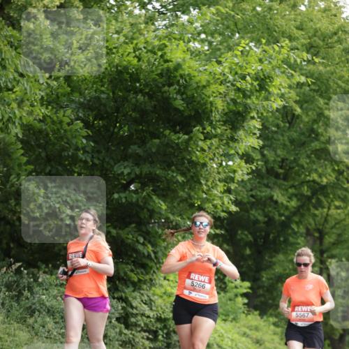 15.06.2025 - REWE Women's Run Jannik Wohlers http://msf.ph/oto/7969667 15.06.2025 10:04:46 Laufen 5266, 5567 meine-sportfotos.de