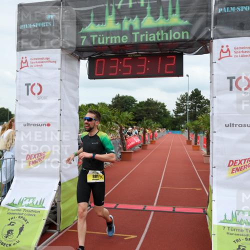 15.06.2025 - 7 Türme Triathlon Michael Strokosch http://msf.ph/oto/7969668 15.06.2025 13:53:11 Ziel 881, 930 meine-sportfotos.de
