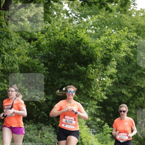 15.06.2025 - REWE Women's Run Jannik Wohlers http://msf.ph/oto/7969710 15.06.2025 10:04:47 Laufen 5266, 5567 meine-sportfotos.de