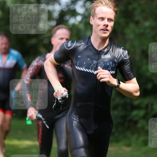15.06.2025 - 7 Türme Triathlon Michael Strokosch http://msf.ph/oto/7969732 15.06.2025 12:56:46 Schwimmen 767, 786, 868, 886, 901, 910, 1003, 1028, 1060, 1070, 1077, 1132, 1175, 1198 meine-sportfotos.de
