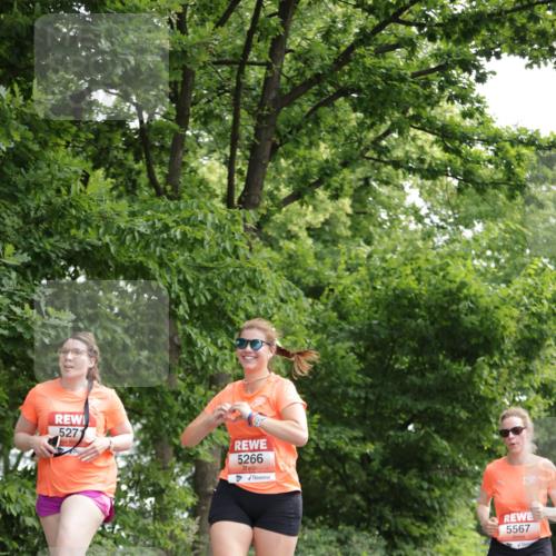 15.06.2025 - REWE Women's Run Jannik Wohlers http://msf.ph/oto/7969770 15.06.2025 10:04:48 Laufen 5271, 5266, 5567 meine-sportfotos.de