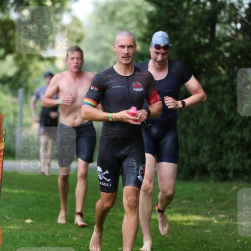 15.06.2025 - 7 Türme Triathlon Michael Strokosch http://msf.ph/oto/7969776 15.06.2025 12:56:49 Schwimmen 786, 868, 886, 901, 910, 1003, 1028, 1060, 1070, 1074, 1132, 1175, 1198 meine-sportfotos.de