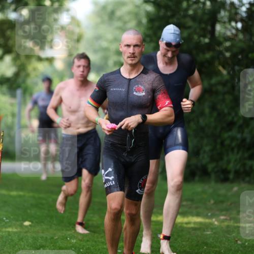 15.06.2025 - 7 Türme Triathlon Michael Strokosch http://msf.ph/oto/7969783 15.06.2025 12:56:49 Schwimmen 786, 868, 886, 901, 910, 1003, 1028, 1060, 1070, 1074, 1132, 1175, 1198 meine-sportfotos.de